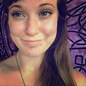 Meet your Posher, Lilly